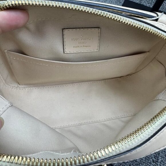 Louis Vuitton Saintonage Monogram Crossbody Bag 899-030725 - Picture 14 of 16